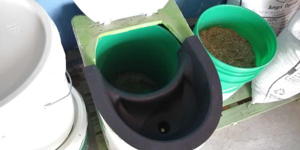 EkoLakay toilet with new urine diverter