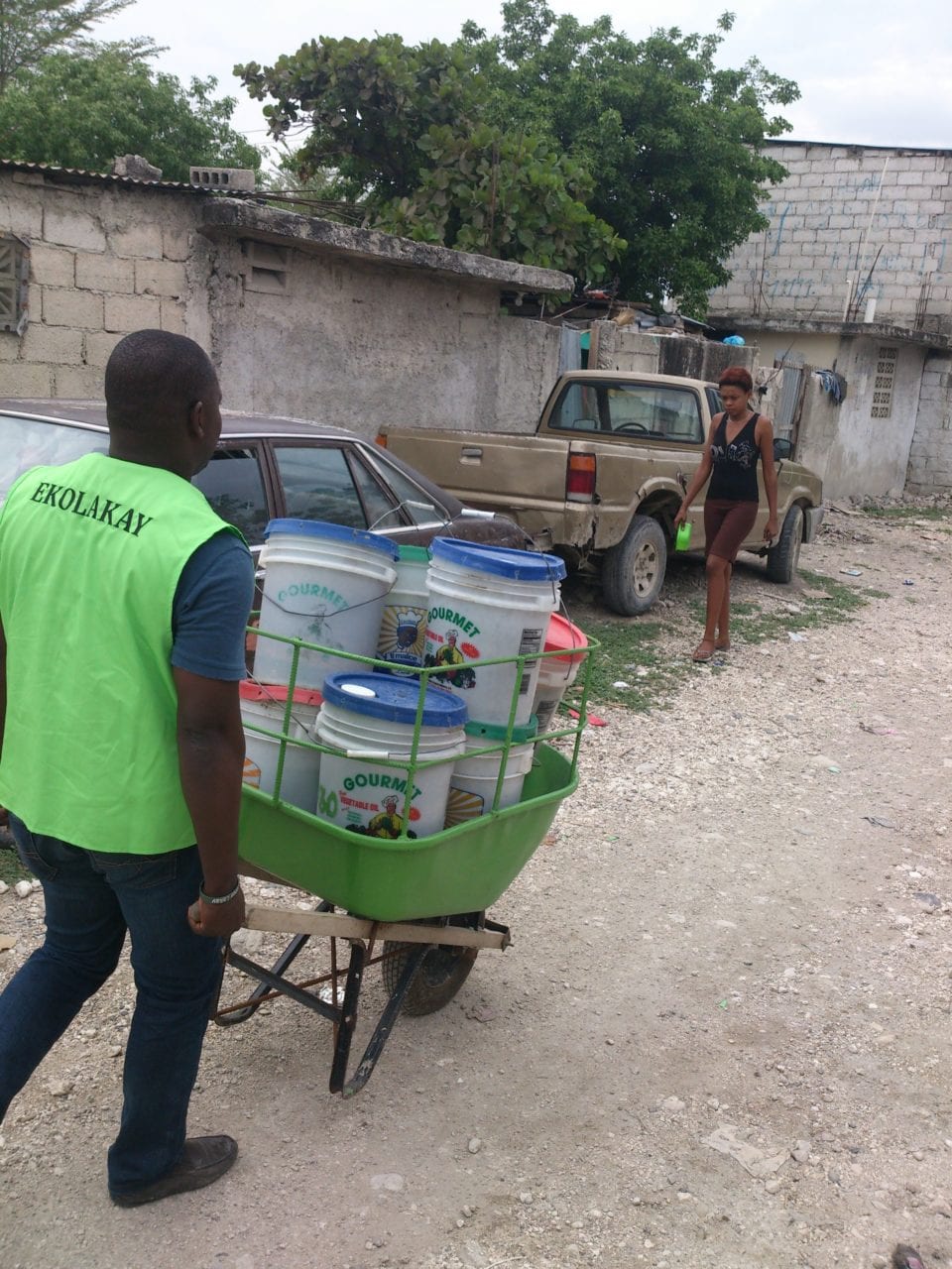 EkoLakay toilet service